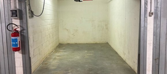 مرآب في Genoa, Italy 16متر مربع رقم 352469 12