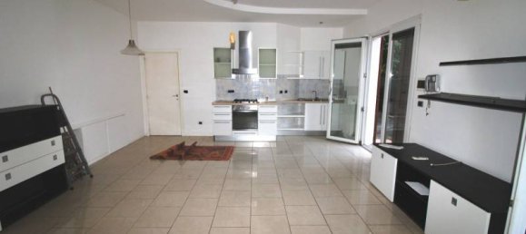 1 bedroom Apartment in Jesi, Italy No. 73244 2