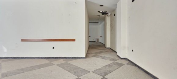 149m² Commercial property in Elda, Spain No. 91927 2