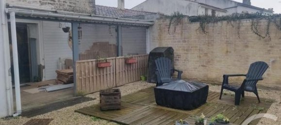 Casa de 2 dormitorios en Saint-Michel-en-l'Herm, France No. 314259 2