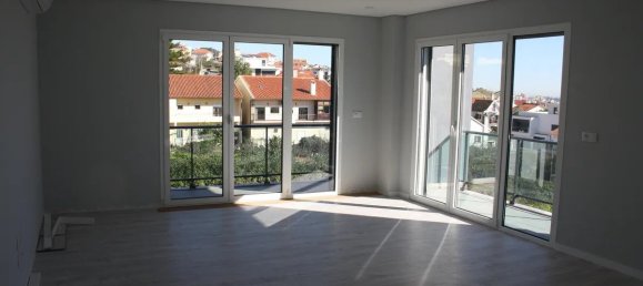 Дом с 5 спальнями в Одивелаш, Португалия № 32099 15