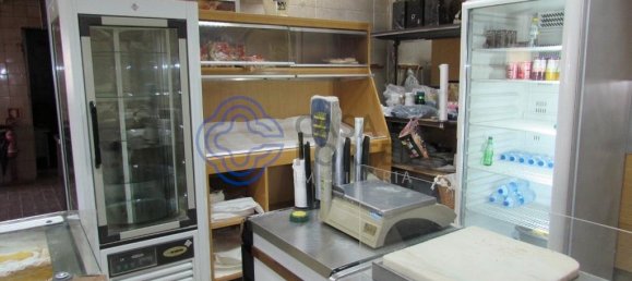 Gewerbliche Immobilie in Canelas, Portugal 400m², Nr. 47818 8