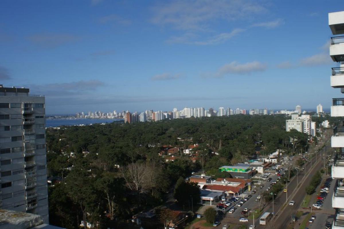 3 bedrooms Apartment in Maldonado, Uruguay No. 11646