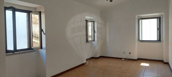 2 bedrooms House in Arganil, Portugal No. 35568 3