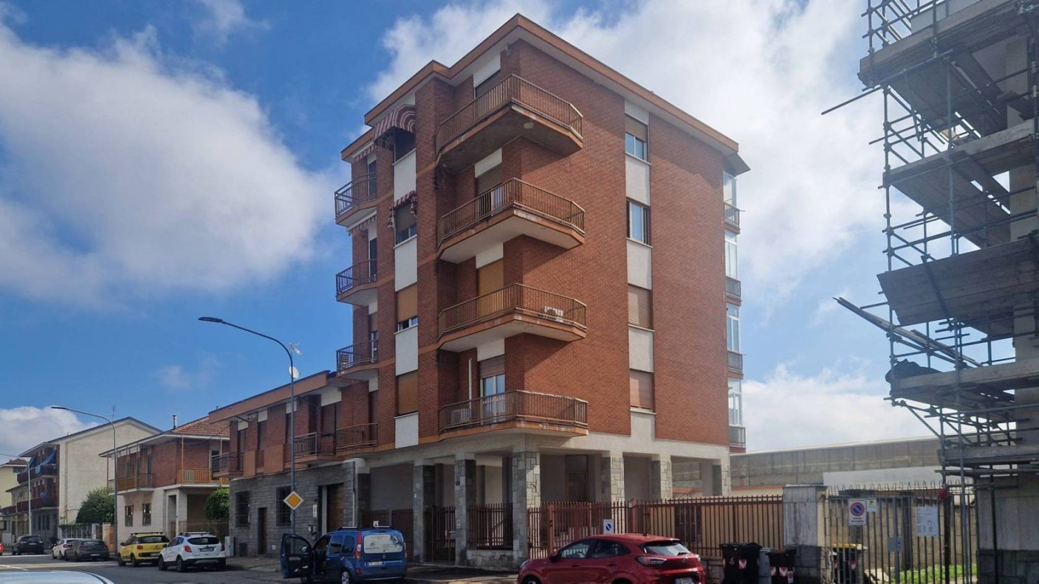 1 bedroom Apartment in Turin, Italy No. 338547