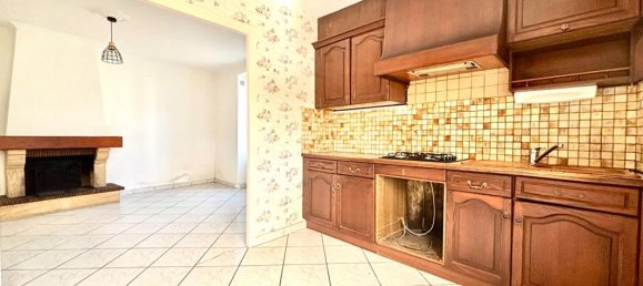 Casa de 3 dormitorios en Maine-et-Loire, France No. 284076 4