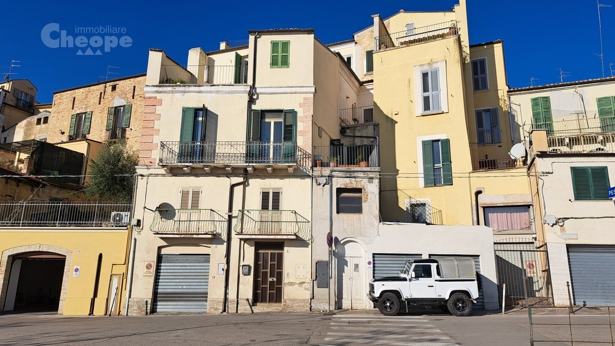 Casa de 2 dormitorios en Chieti, Italy No. 41823