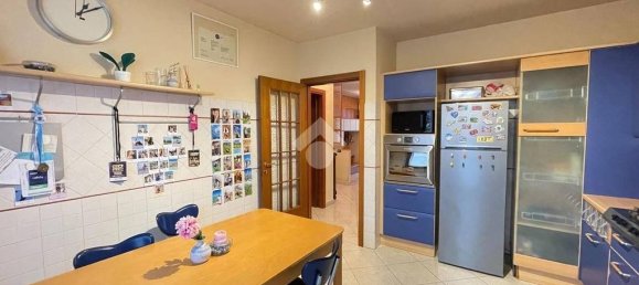 Villa de 4 dormitorios en Peschiera Borromeo, Italy No. 59345 20