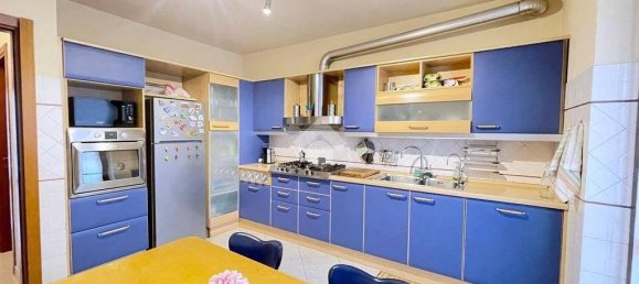 Villa de 4 dormitorios en Peschiera Borromeo, Italy No. 59345 56