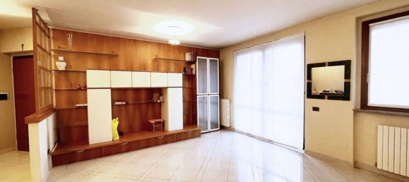 Villa de 4 dormitorios en Peschiera Borromeo, Italy No. 59345 14