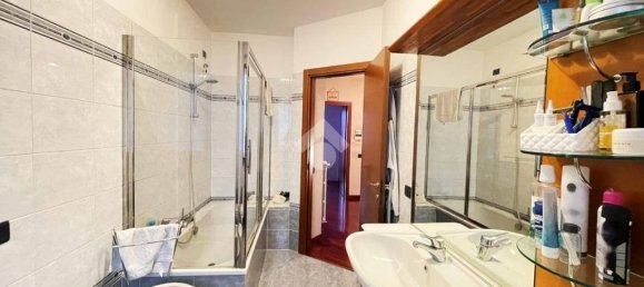 Villa de 4 dormitorios en Peschiera Borromeo, Italy No. 59345 53