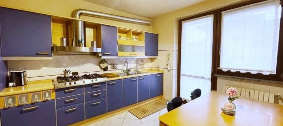 Villa de 4 dormitorios en Peschiera Borromeo, Italy No. 59345 57