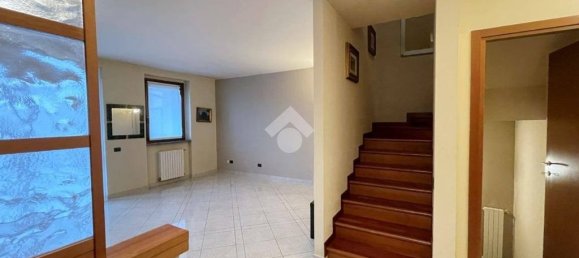 Villa de 4 dormitorios en Peschiera Borromeo, Italy No. 59345 48