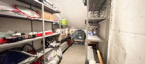 Villa de 4 dormitorios en Peschiera Borromeo, Italy No. 59345 46