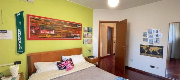 Villa de 4 dormitorios en Peschiera Borromeo, Italy No. 59345 6