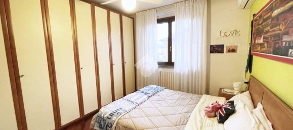 Villa de 4 dormitorios en Peschiera Borromeo, Italy No. 59345 65