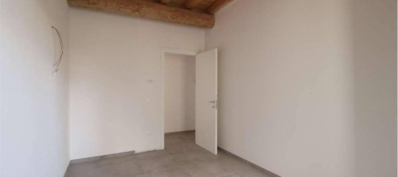 3 rooms Apartment in Carpi, Italy No. 28579 9