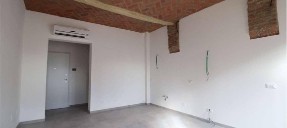 3 rooms Apartment in Carpi, Italy No. 28579 3