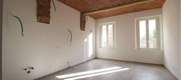 3 rooms Apartment in Carpi, Italy No. 28579 5