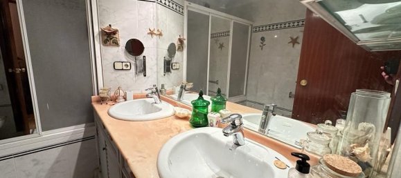 4 bedrooms Apartment in Alicante, Spain No. 44162 9