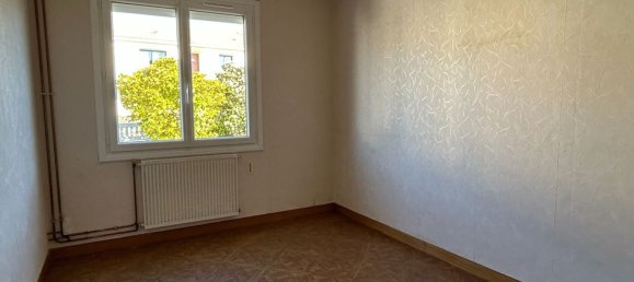 2 bedrooms House in La Haie-Fouassiere, France No. 96314 13