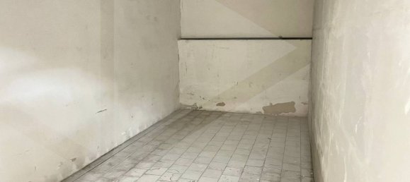 15m² Garage in Bari, Italy No. 30487 2