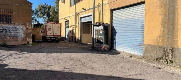 Коммерческая недвижимость 75м² в Катандзаро, Италия № 96995 2