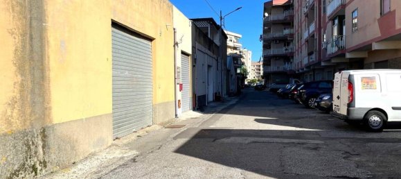 Коммерческая недвижимость 75м² в Катандзаро, Италия № 96995 7