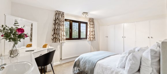 5 bedrooms House in Dorking, United Kingdom No. 1058 19