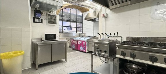 Imóvel comercial de 2 divisões em Rome, Italy N.º 231496 61