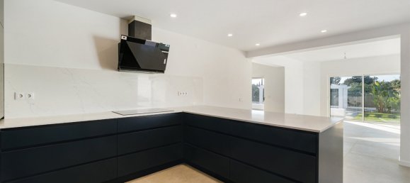 4 Schlafzimmer Haus in Loule, Portugal, Nr. 98844 9