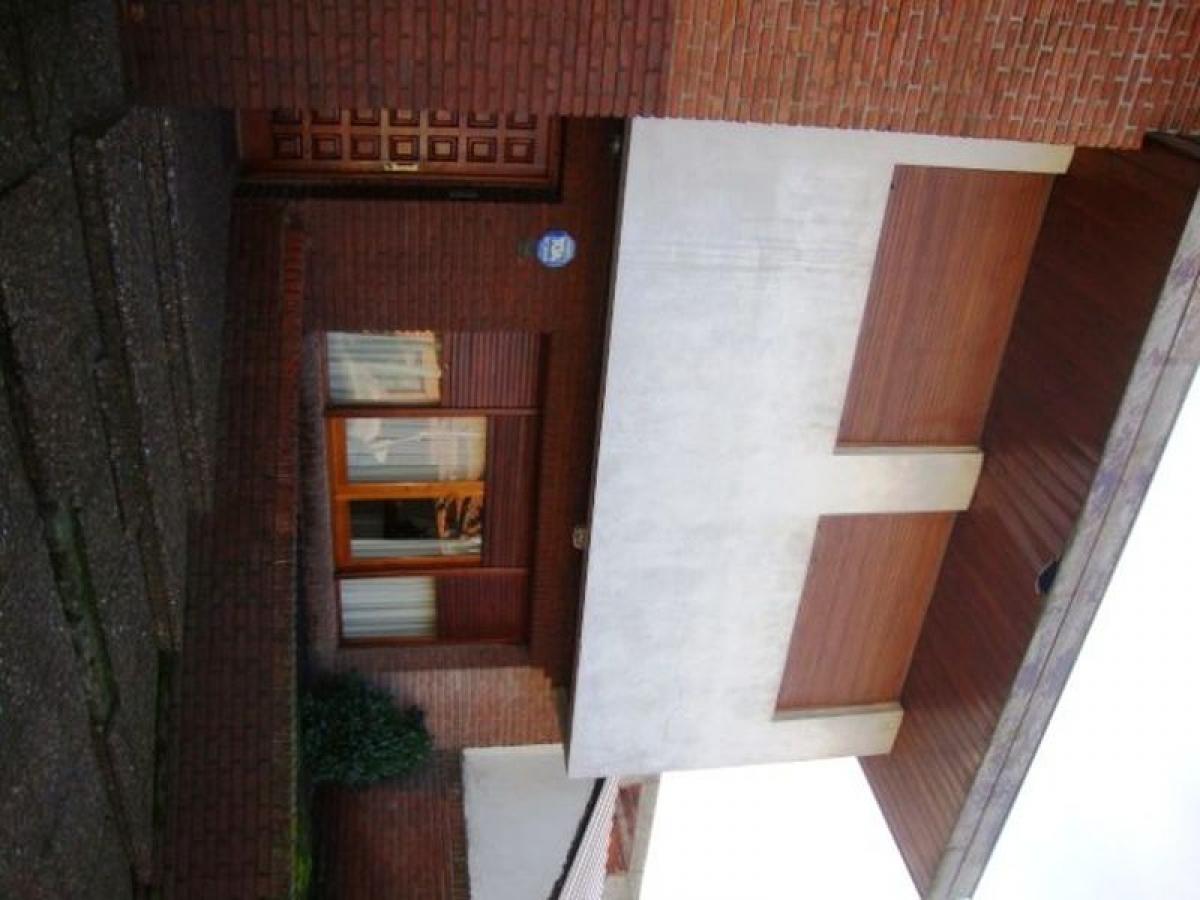 Casa de 4 dormitorios en Mar del Plata, Argentina No. 91309