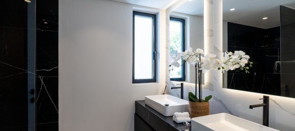 Villa de 5 dormitorios en Marbella, Spain No. 35623 25