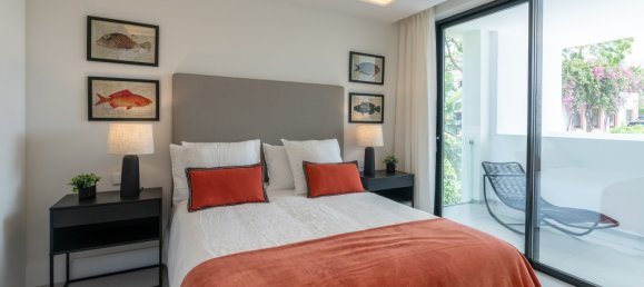 Villa de 5 dormitorios en Marbella, Spain No. 35623 21