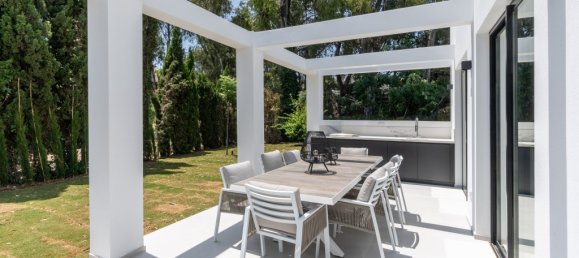 Villa de 5 dormitorios en Marbella, Spain No. 35623 9