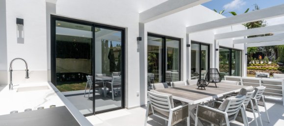 Villa de 5 dormitorios en Marbella, Spain No. 35623 8