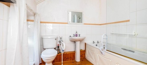  منزل في Llanelli, United Kingdom رقم 2162 9