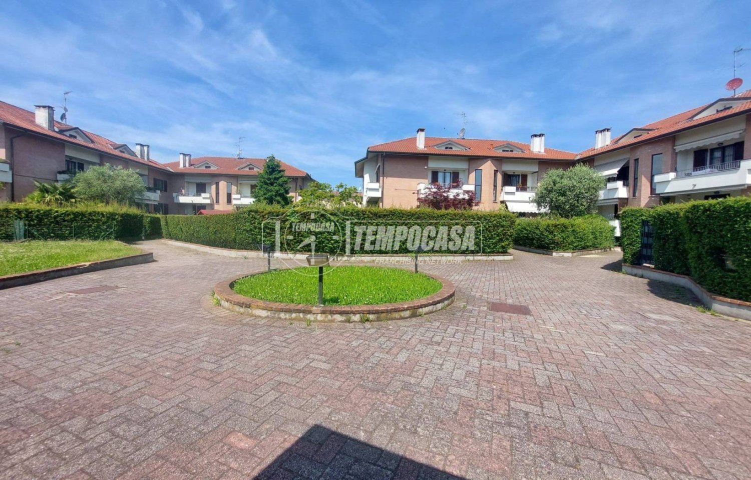 2 غرف نوم شقة في Agrate Brianza, Italy رقم 378722