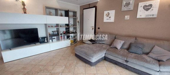 2 غرف نوم شقة في Agrate Brianza, Italy رقم 378722 2