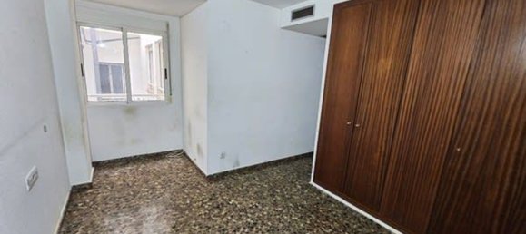 Apartamento de 3 dormitorios en Valencia, Spain No. 179430 9
