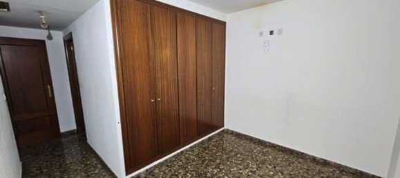 Apartamento de 3 dormitorios en Valencia, Spain No. 179430 10