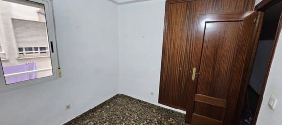 Apartamento de 3 dormitorios en Valencia, Spain No. 179430 7