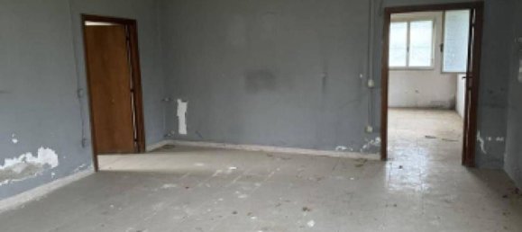 600m² Warehouse in Sulmona, Italy No. 300687 8