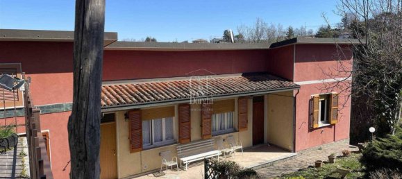 4 bedrooms Villa in Ponte Nizza, Italy No. 208403 2