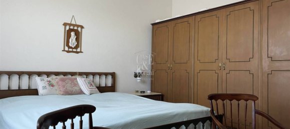 4 bedrooms Villa in Ponte Nizza, Italy No. 208403 7