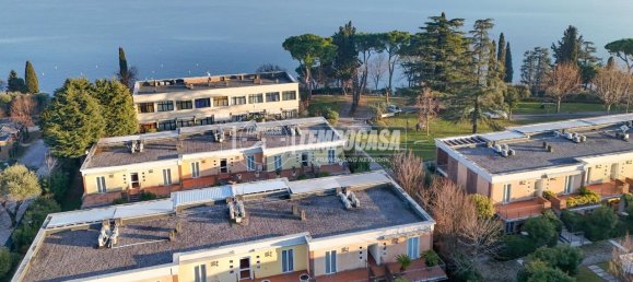 3غرفة شقة في Padenghe sul Garda, Italy رقم 236951 21