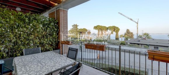 3غرفة شقة في Padenghe sul Garda, Italy رقم 236951 2