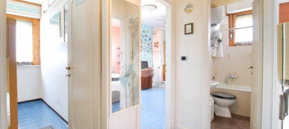 Квартира с 2 спальнями в Пинето, Италия № 99879 6