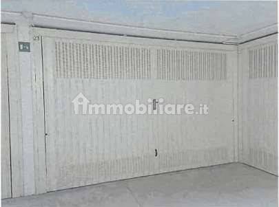 1غرفة مرآب في Gallarate, Italy رقم 397362