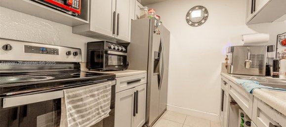 2 Schlafzimmer Gewerbliche Immobilien in Miami, USA, Nr. 614493 5